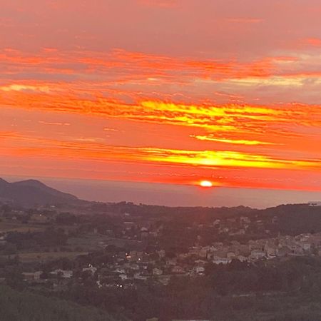 L'Oustaou Bello Visto Le Castellet (Var) Exterior foto